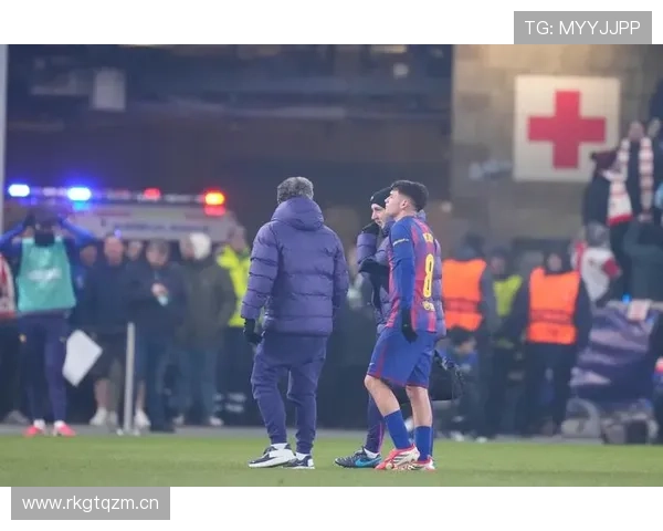 巴萨欧冠经验不足问题显现，对淘汰赛阶段稳定性形成制约。