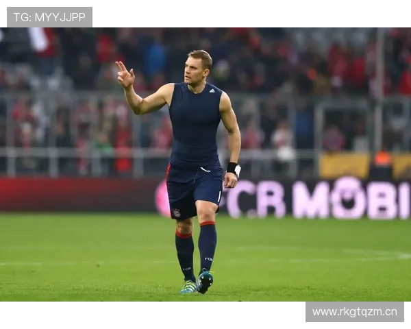 诺伊尔从门将到清道夫的战术角色演变解析 诺伊尔从门将到清道夫的战术角色演变解析