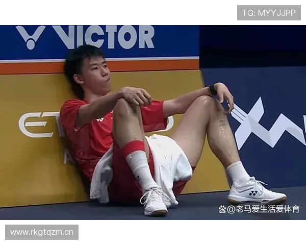 冯彦哲训练完直接打车去SKP买包，这谁顶得住啊