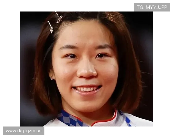 贾一凡训练完直接拎爱马仕去吃人均三千的日料